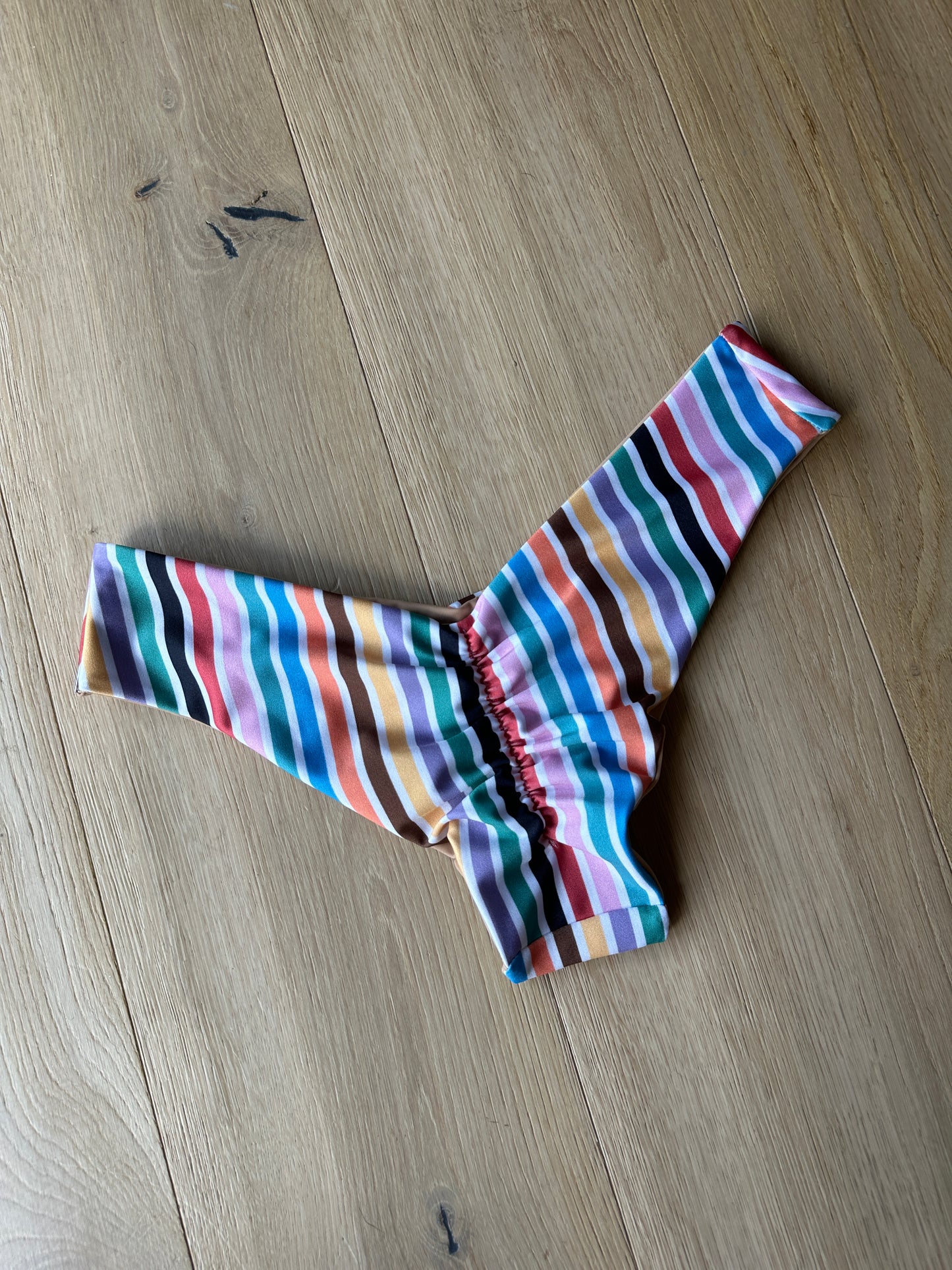 Vintage Stripe Classic Scrunch Cheeky M