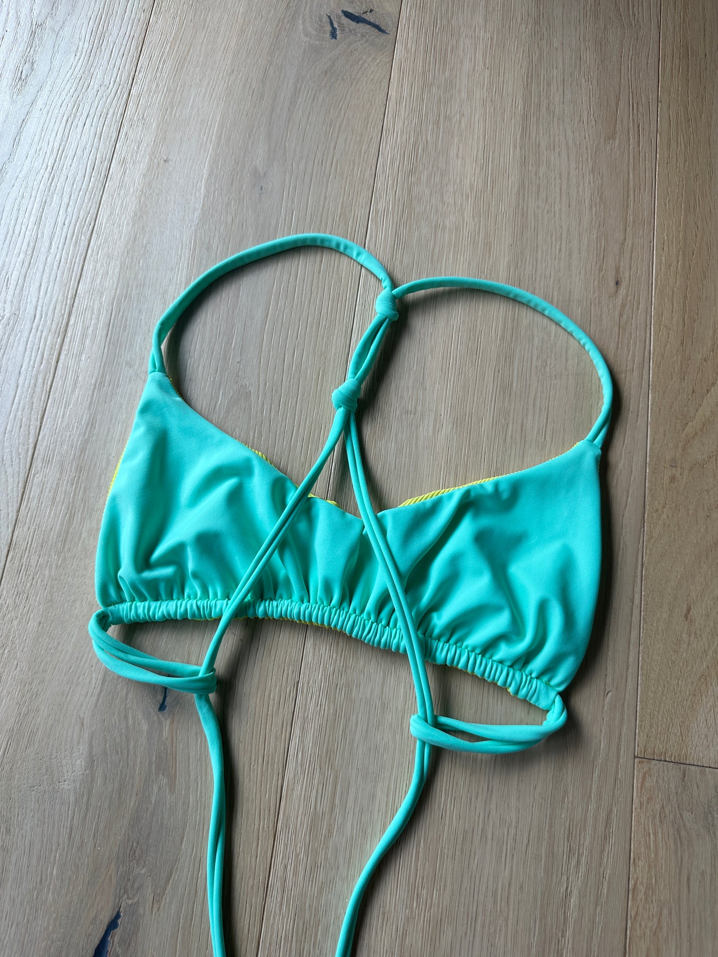 Ribbed Lime x Mint Knotty Scoop M