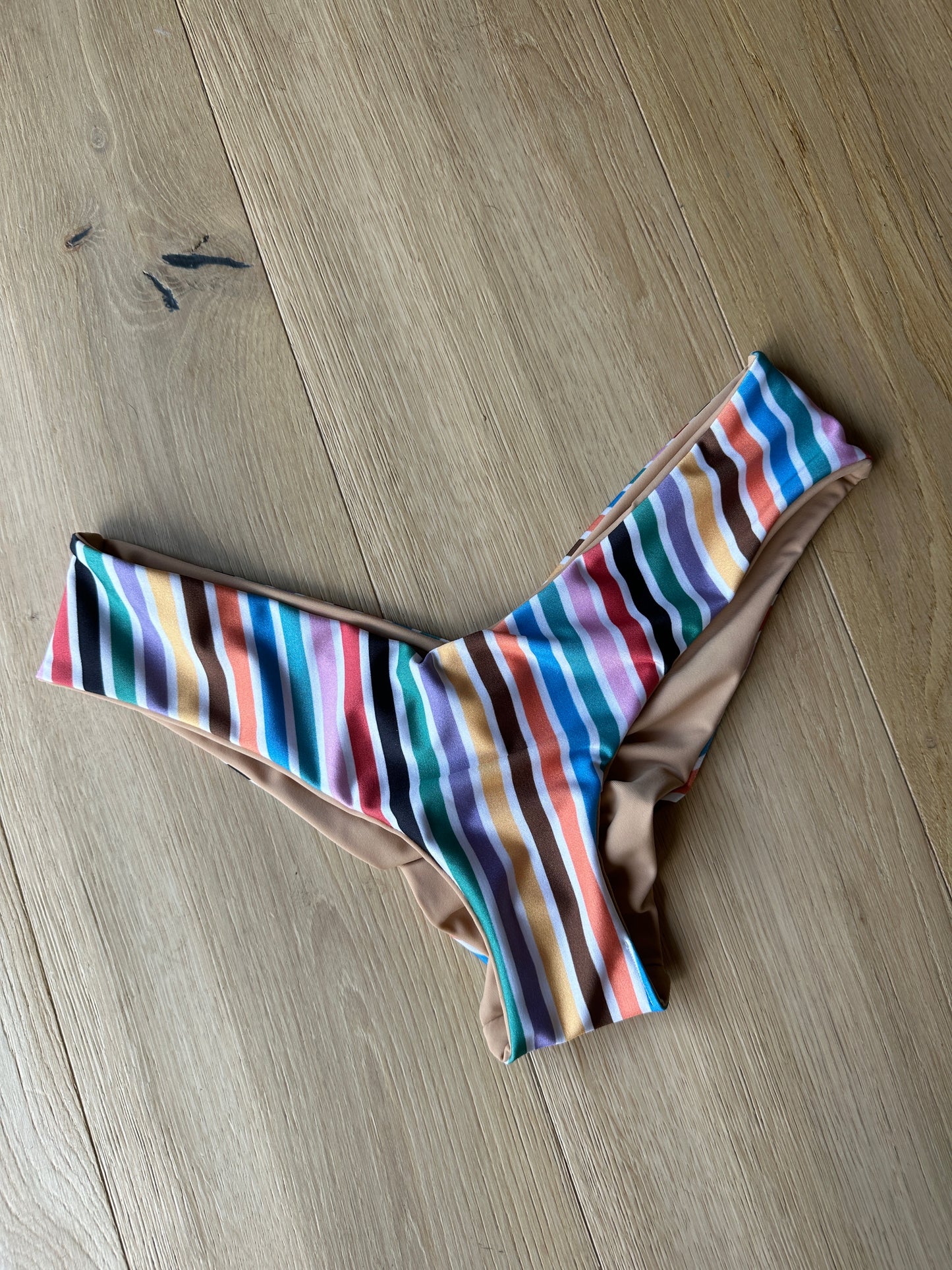 Vintage Stripe Classic Scrunch Cheeky M