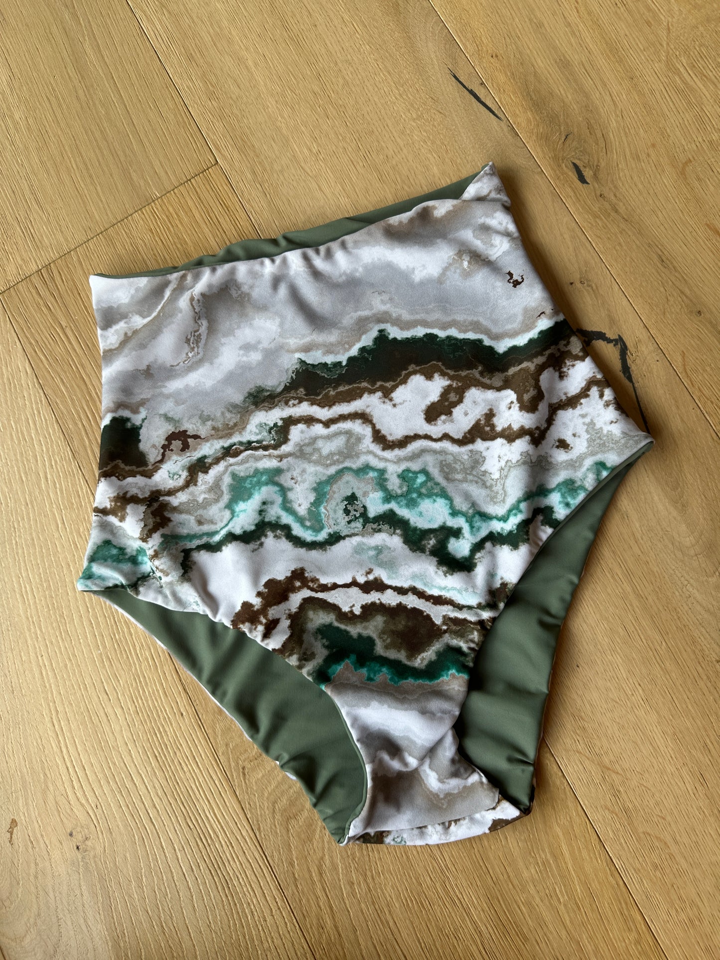 Marble x Olive Modified Mid Rise M