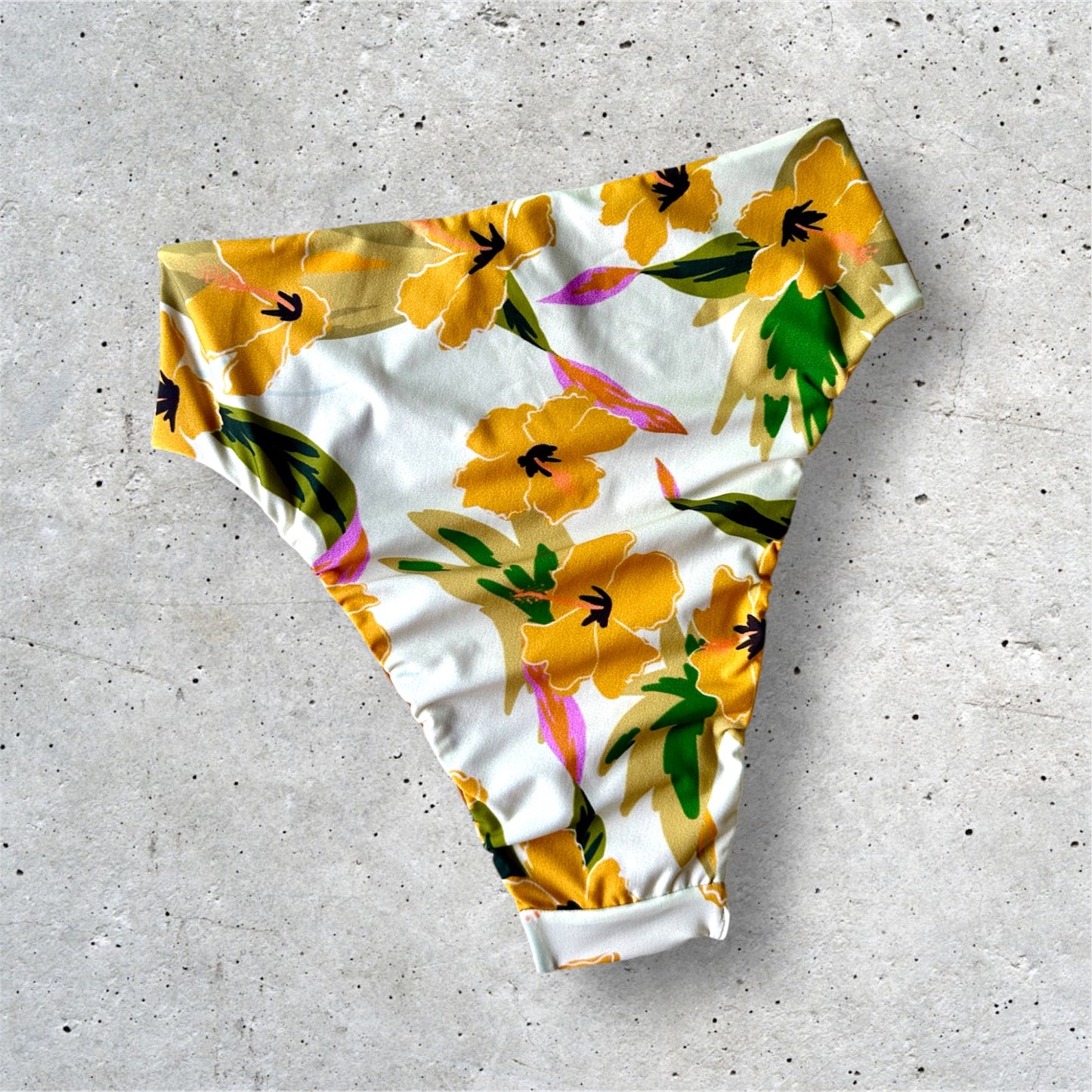Hibiscus x Chai 80’s High Cut Bottom