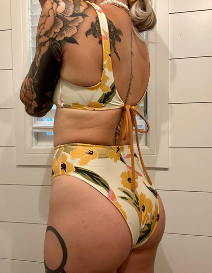 Hibiscus x Chai 80’s High Cut Bottom