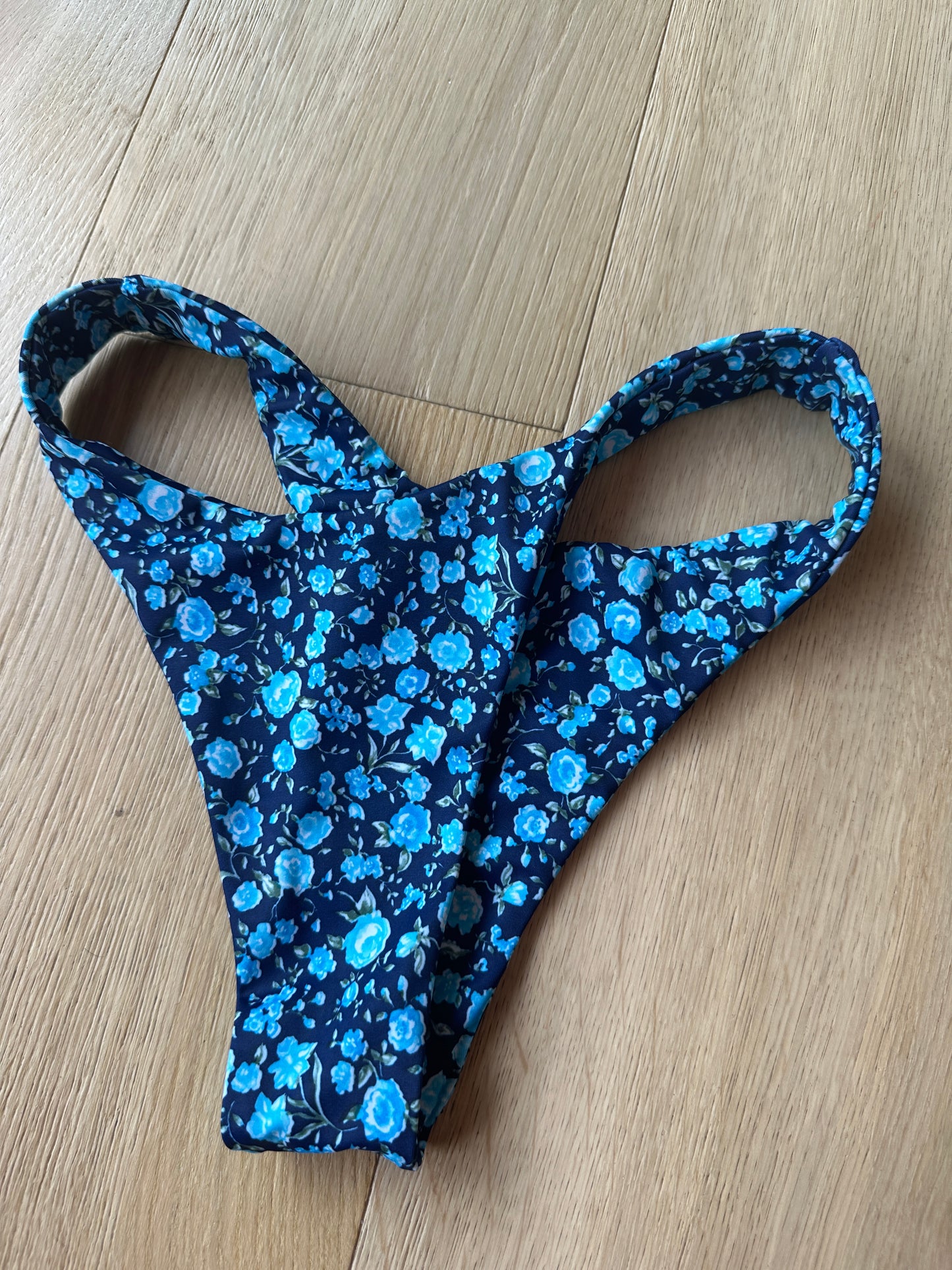 Wildflower Minimal Cheeky S