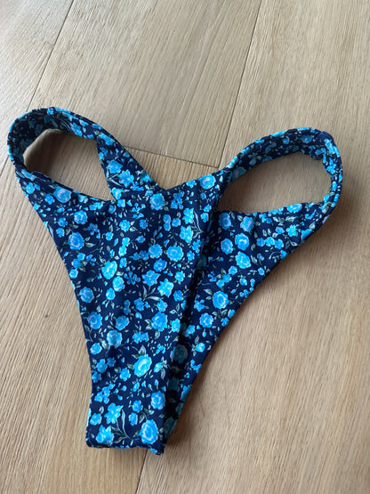 Wildflower Minimal Cheeky S