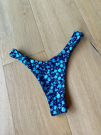 Wildflower Minimal Cheeky S
