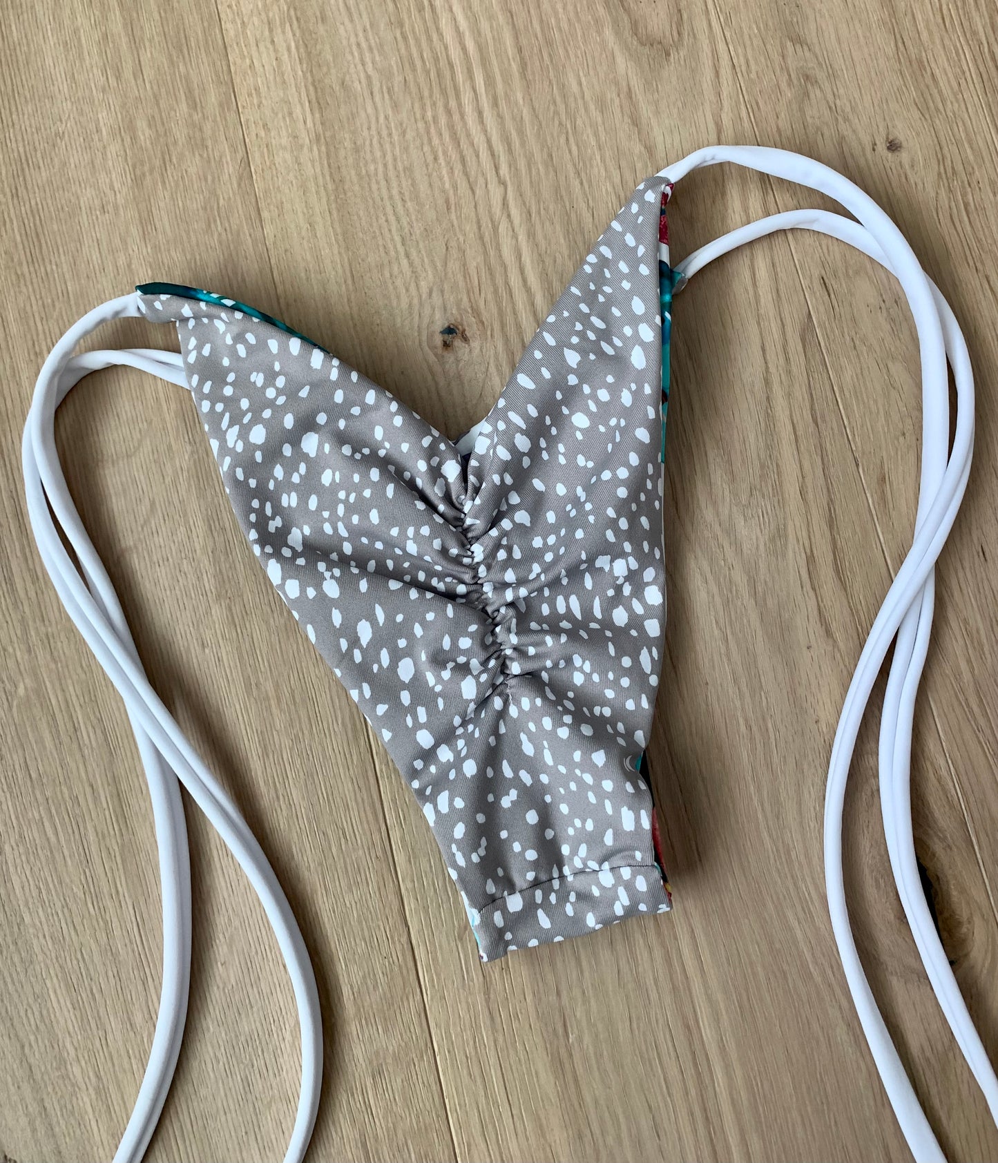 White Floral x Adobe Side Tie Scrunch Cheeky
