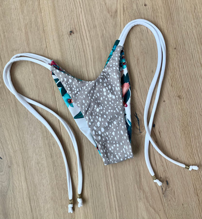 White Floral x Adobe Side Tie Scrunch Cheeky