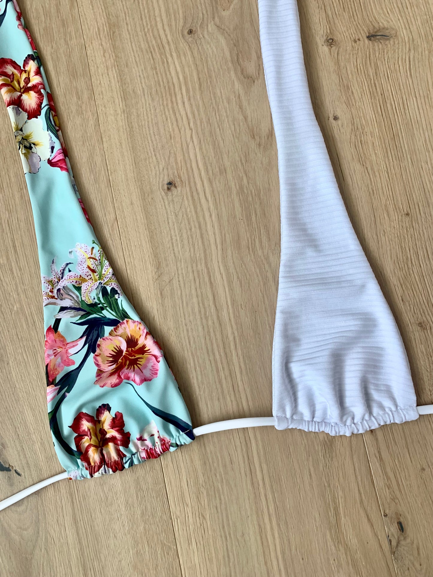 White Rib x Lily 6 Way Top